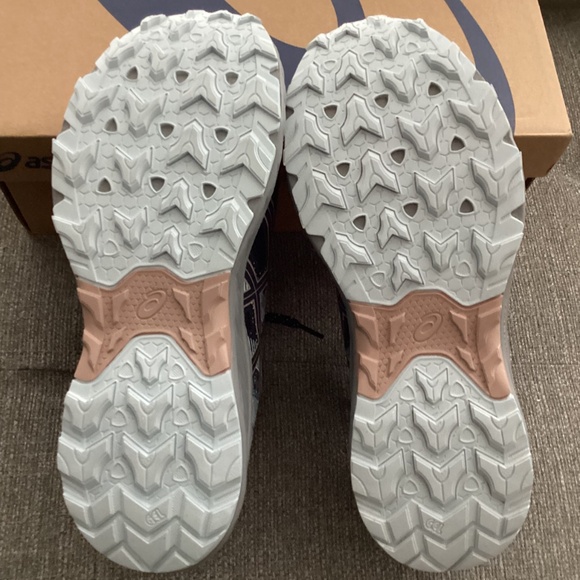 Asics Women's Venture 9 Trail Running Sneakers, size 9.5 - Picture 11 of 11